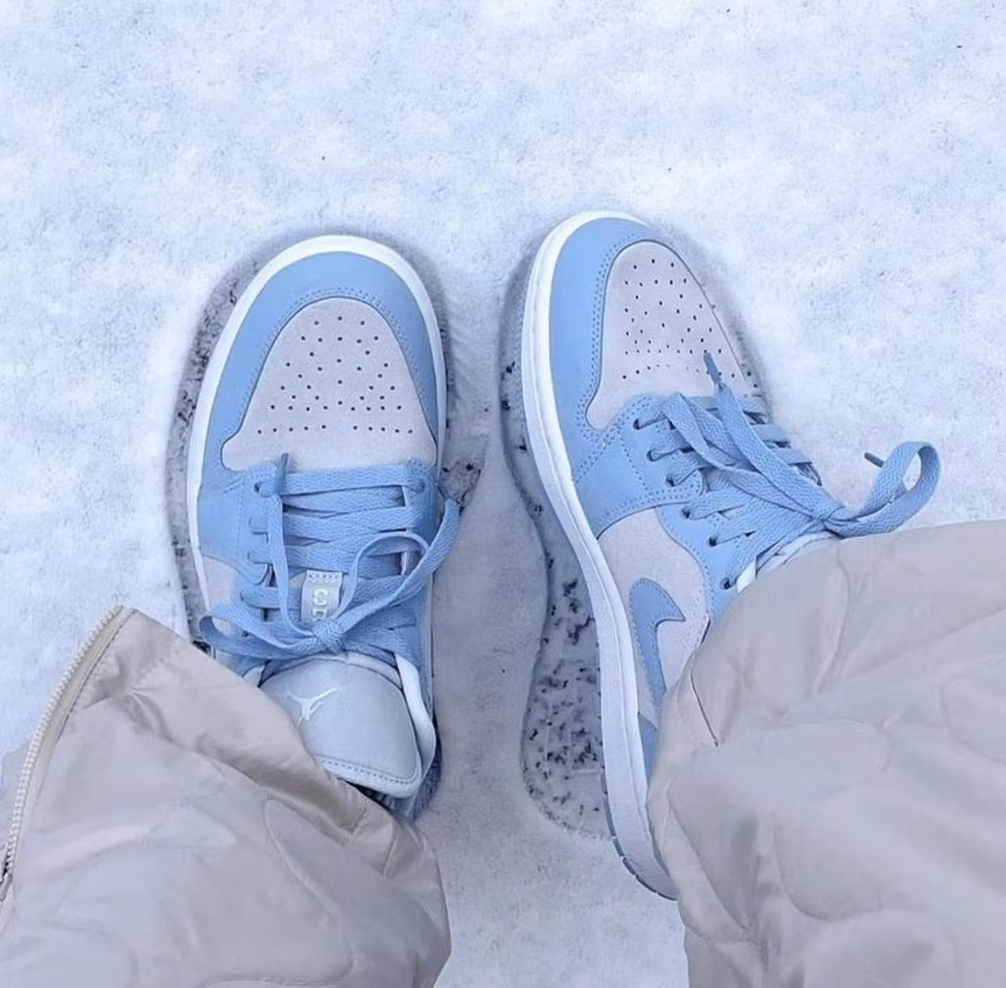 (Women) Air Jordan 1 Low 'University Blue' DC0774-050 (Women) Air Jordan 1 Low 'University Blue' DC0774-050